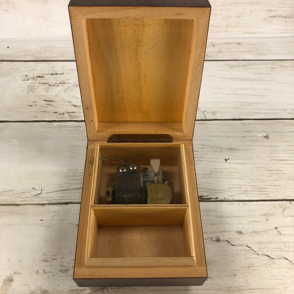 Vintage Mapsa Swiss Musical Movement Wood Jewelry Box Edelweiss Floral Inlay